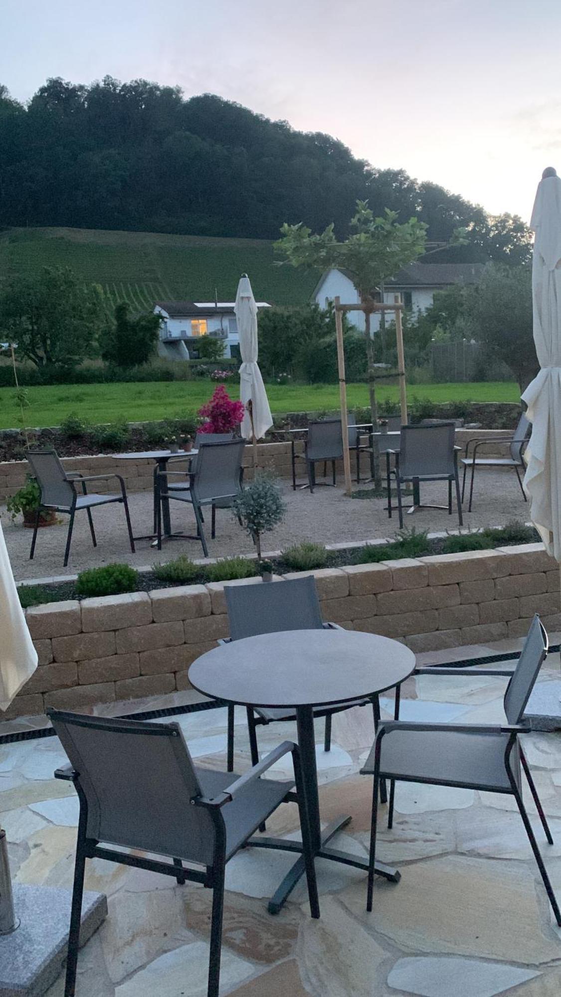 Hotel Restaurant Croix Blanche Sugiez Exterior photo